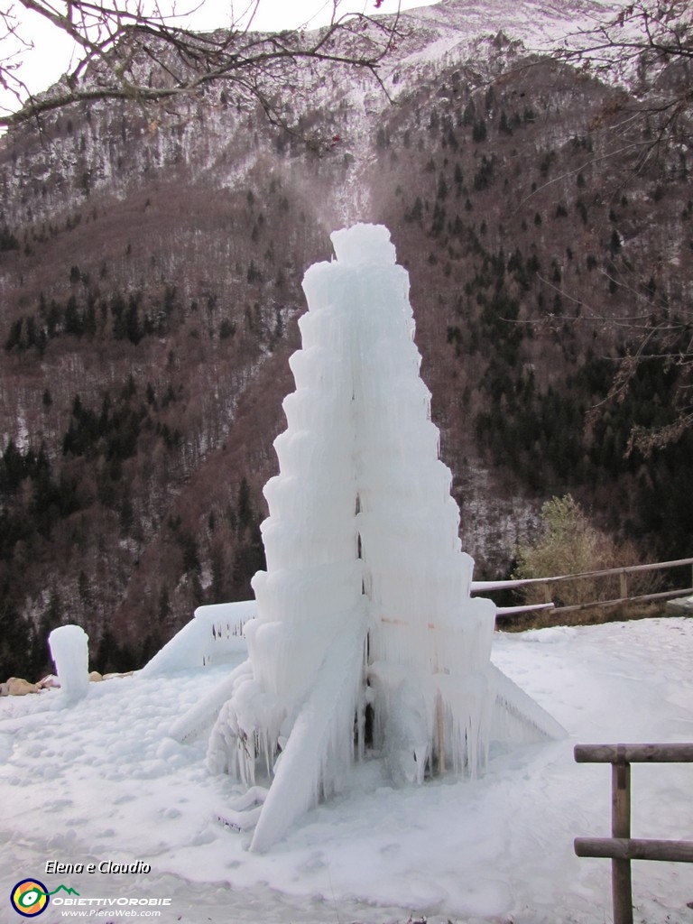 22 Fontana di ghiaccio.JPG